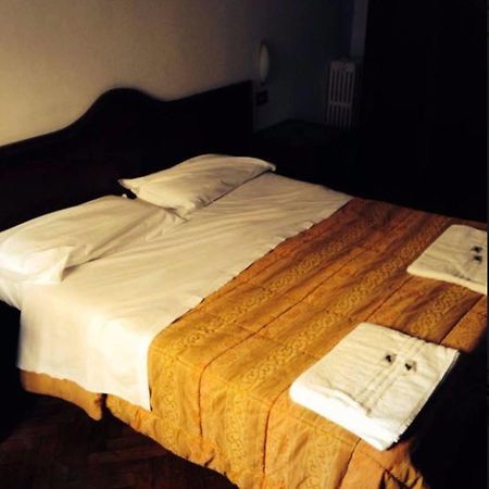 Hotel Medea Mediolan Zewnętrze zdjęcie