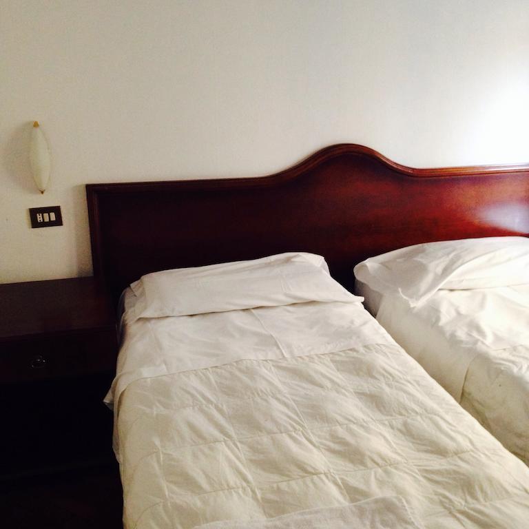 Hotel Medea Mediolan Pokój zdjęcie